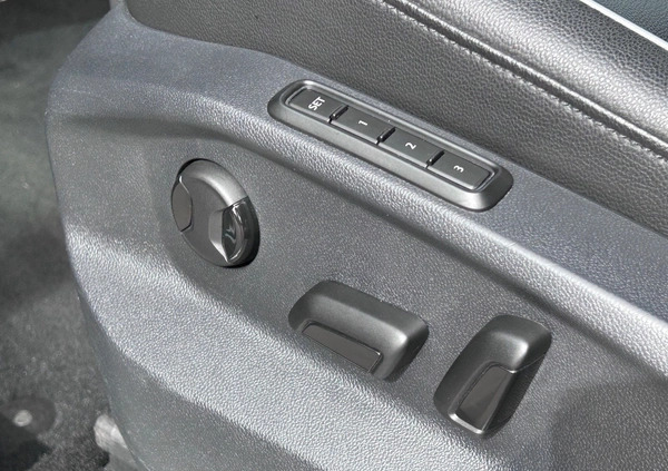 Volkswagen Tiguan cena 121900 przebieg: 88493, rok produkcji 2018 z Ozimek małe 781